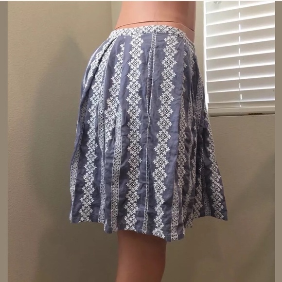 Band of Outsiders Chambray embroidery  mini skirt - Picture 3 of 7